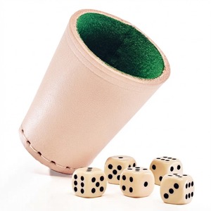 Gobelet à dés en cuir personnalisé avec doublure en feutre et logo en relief, porte-dés pour jeux de société, cadeau de table, agitateur de dés sans dés - Product Image 3