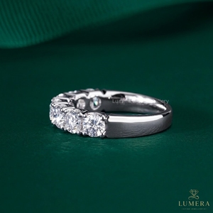 Bague en diamant taille ronde VVS, pierre de 3,5 mm, disponible en or 9k, 10k, 14k, 18k, bijoux fins minimalistes, idée cadeau pour fiançailles et mariage - Product Image 2