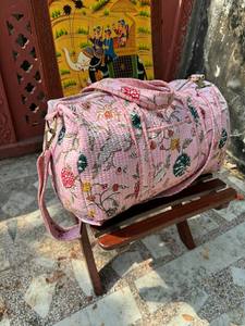 Bolsa de Viaje Acolchada de Algodón Resistente con Costuras Elegantes y Correa de Hombro Cómoda para Uso Diario - Product Image 3