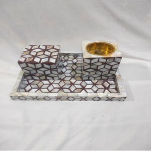 Ensemble de Bukhoor élégant avec incrustation de nacre géométrique, plateau rectangulaire en résine, boîte de rangement et brûleur à encens - Product Image 1