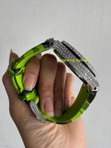 นาฬิกาข้อมือผู้ชายคุณภาพพรีเมียมทำมือ ประดับเพชรโมอิสซาไนต์ครึ่งหน้าปัด พร้อมหน้าปัดโครโนกราฟ ขนาด 44 มม. หน้าปัดอนาล็อก สายยางแบบ Iced - Product Image 5