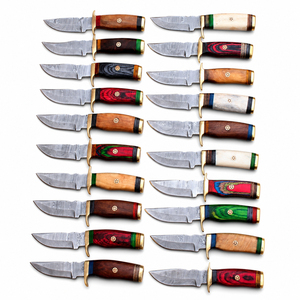 Cuchillo de Caza Burraq Personalizado, Hecho a Mano, OEM, de Acero de Damasco, con Punta de Gota, Mango de Madera Azul, 9 Pulgadas, Hoja de 0.5mm, para Camping y Actividades al Aire Libre - Product Image 2