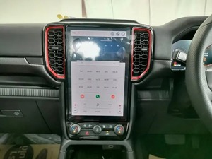 Camioneta de 4 Puertas Multicolor con Faros Halógenos, Neumáticos R17, Volante a la Izquierda, Transmisión Manual/Automática - Product Image 5