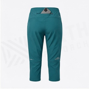 Pantalon de survêtement noir North Approach, longueur genou, avec logo brodé, taille élastique, respirant, en polyester, vêtements de sport - Product Image 2