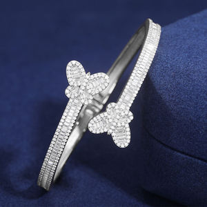 Pulsera de Lujo para Mujer, Chapada en Oro de 22k, con Cristales en Forma de Mariposa, Corte Baguette, Joyería para Fiesta - Product Image 3