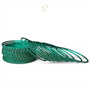 Brazaletes Modernos de Acero Inoxidable Color Verde Mar para Mujer, con Diseño Brillante y Baño de Oro, Joyería India a Precio de Mayoreo - Product Image 3