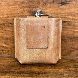 Porte-flacon en cuir usiné à la main personnalisé flacon de hanche en cuir véritable peint à la main occidental avec porte-boucle de ceinture couvercle de flacon en cuir de vachette - Product Image 6