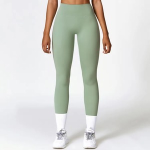 Leggings de Yoga Acampanados de Alta Calidad para Mujer, al por Mayor y Personalizados – Pantalones de Yoga de Cintura Alta Suaves con Efecto Levanta Glúteos - Product Image 2