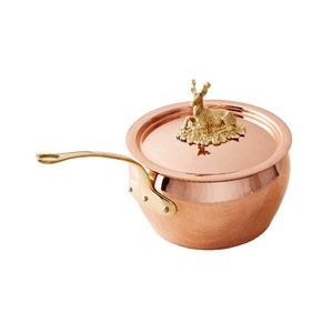 Casserole en cuivre artisanale avec couvercle décoratif en forme d'animal, finition polie et poignée en laiton rivetée pour cuisines haut de gamme - Product Image 1