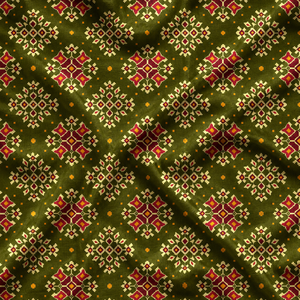 Tissu en coton flexible imprimé Patola vert olive ethnique, imprimé numériquement, à motifs géométriques, pour robe Kurti et chemise homme. - Product Image 2