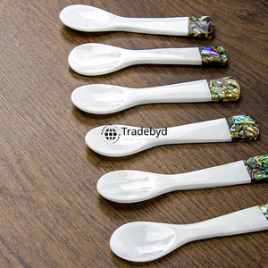 Cuillère de luxe en nacre incrustée, faite à la main, cuillère décorative en nacre par Tradebyd - Product Image 3