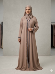 Abaya en satin de soie faite à la main pour femme, coupe modeste, ourlet évasé, longueur ras du sol, manches longues, légère, infroissable, collection Printemps - Product Image 2
