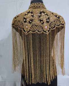 Cape d'épaule de créateur noire et dorée perlée avec longues franges, superposition formelle, vente en gros - Product Image 4