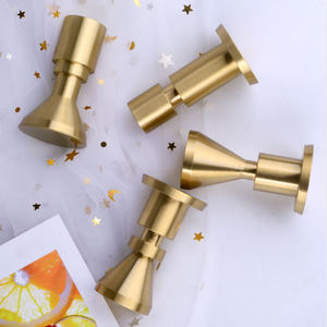 Ganchos de Latón de Primera Calidad con Colgadores Decorativos Resistentes para Muebles del Hogar, Hoteles, Venta al por Menor y Uso Comercial - Product Image 1