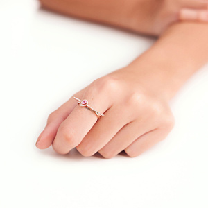 Anillo de Compromiso con Gema Rosa en Corte Pera, Estilo Romántico para Mujer, en Oro de 10K, 14K, 18K, Plata 925, 935 - Product Image 4