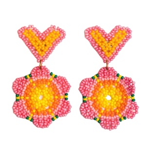 Pendientes bordados con cuentas artesanales de cumpleaños para fiestas multicolores, hermosos y elegantes, Premium y de lujo, lo último de Hiba Enterprises - Product Image 3