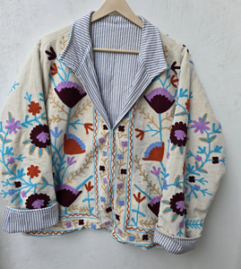 Veste élégante en velours tricoté respirant, brodée à la main style Suzani, avec broderie complexe au point de chaînette, en coton rayé sophistiqué - Product Image 2