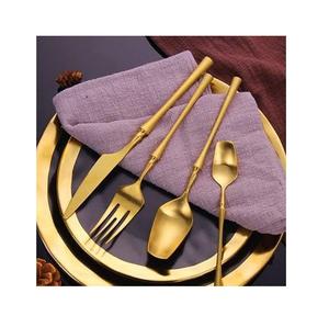 Ensemble de couverts de luxe en acier inoxydable doré quatre pièces, compatible lave-vaisselle et durable, pour mariages, hôtels et traiteurs (vente en gros). - Product Image 2