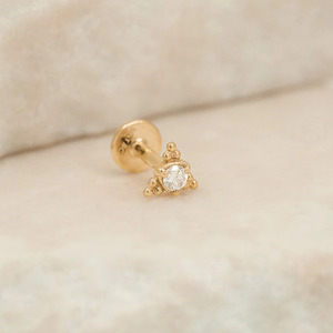 Zisma 14K <b>Gold</b> Triangle Triangle Lab Grown Diamond Labret Internal Threaded <b>Flat</b> <b>Back</b> Beaded Solitaire Piercing IGI Manufacturer - Product Image 1