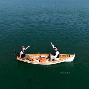 Bateau à rames en bois Whitehall de 12 pieds avec renfort en gelcoat, double siège sécurisé pour 2 personnes, idéal pour la pêche et les aventures estivales (375Lx104Wx68H) - Product Image 2