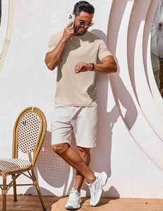 T-shirt pour homme beige à manches courtes, col rond, coupe ajustée, décontracté, respirant, 100% coton jersey tricoté, couleur unie - Product Image 3
