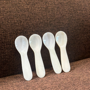 Nouvelle Cuillère en Nacre Naturelle Moderne de Luxe, Faite à la Main, de Haute Qualité, pour Services de Dessert, Effet Miroir, Vente en Gros à Prix Abordable - Product Image 1