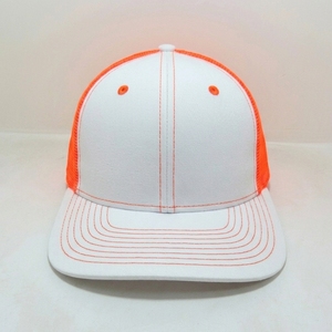 Casquette Trucker Personnalisée à 6 Panneaux, Dos en Maille, Visière Plate Courante, Fermeture Snap Réglable, Unisexe, OEM ODM, Marque Privée, Faible MOQ - Product Image 1