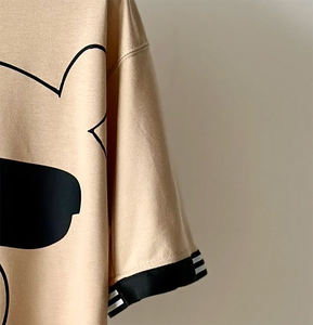 Nueva Camiseta Gráfica Personalizada al por Mayor con Capucha, Cuello en V, Tejida, de Manga Corta, Lisa, para Hombre, de Ajuste Holgado y Hombro Caído, de Alta Calidad - Product Image 5