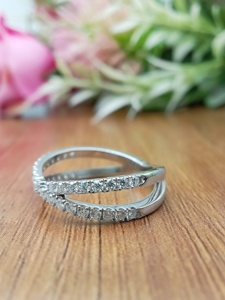 แหวนแต่งงานเพชรทรงกลมเจียระไนแบบบริลเลียนท์จาก D'VINS JEWELS ประดับเพชรแล็บโกรว์ สี D ขาว โรสโกลด์ พร้อมใบรับรอง - Product Image 2