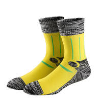 Chaussettes de sport unisexes en polyester/nylon de qualité supérieure, respirantes, douces, décontractées, style streetwear, absorbant la transpiration, pour jeunes