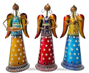 Ensemble de figurines métalliques de musiciens folkloriques traditionnels du Rajasthan (Lot de 3) - Design vertical articulé multifonctionnel pour Diwali et mariages - Product Image 2