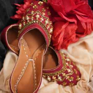 Comfortable Khussa for Girls Handmade Flat Anti Slip Punjabi Pakistani <b>Shoes</b> for Women - Product Image 2