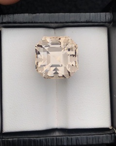 Topacio natural tallado Asscher, piedra preciosa suelta, piedra de joyería fina, grado coleccionista, gema facetada - Product Image 2
