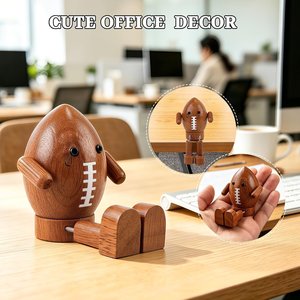 Figurine de robot de football artisanale en bois avec jambes mobiles, accent décoratif de table, décoration de bureau unique, utilisation pour tableau de bord de voiture - Product Image 3