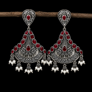 Boucles d'oreilles classiques en laiton, motif floral, argent oxydé, pierre rouge, vente en gros |   Boucles d'oreilles pendantes de qualité supérieure |   Usine directe - Product Image 5
