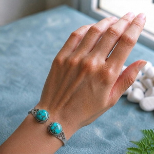 Brazalete Abierto de Turquesa Hidro, Hecho a Mano, Chapado en Plata/Oro, Ajustable, Clásico, Unisex, Joyería con Piedras Preciosas - Product Image 2