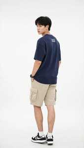 เสื้อยืดคอกลมแขนสั้นสีน้ำเงินกรมท่าสำหรับผู้ชาย ONETEN ผ้าฝ้าย 100% พิมพ์ลายสกรีน ทรงลำลอง พิมพ์ลายตัวอักษร - Product Image 2