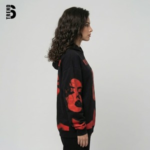 Sudadera con Capucha Gráfica Extra Grande Personalizada para Hombre, Estampado de Retrato, Estilo Urbano, Sudadera Negra y Roja con Gráfico 'Wanted', Felpa de Algodón Grueso - Product Image 2