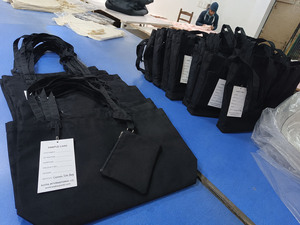 Sac fourre-tout en toile de coton noir écologique imprimé sérigraphié, pochette suspendue, sac à bandoulière de grande capacité, idéal pour le shopping lourd - Product Image 4