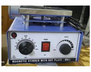 Agitador Magnético con Placa Calefactora MVL44 de 5 Litros de Acero Suave de Primera Calidad de MVL INSTRUMENTS, 1 Año de Garantía para Uso Profesional en Laboratorio - Product Image 1