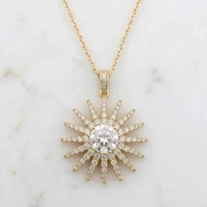 Ensemble de bijoux pendentif soleil plaqué or 18 carats, collier étoile en zircon blanc pour femme, cadeau de fête ou de mariage - Product Image 1