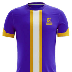 Vêtements de sport en polyester 100% fabriqués au Pakistan, uniforme de football sur mesure, uniforme de football à bas prix, matière 100% polyester - Product Image 4
