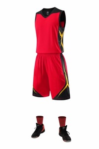 Conjunto de Uniforme de Baloncesto Personalizado de Alta Calidad 2026 para Hombre y Niño, Transpirable, de Poliéster, Traje Deportivo, Uniforme de Equipo Universitario, Hecho en Pakistán - Product Image 3