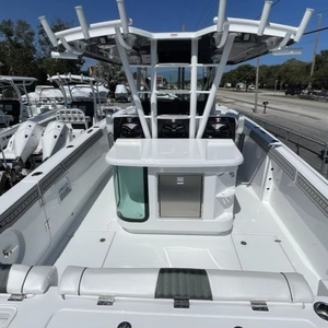 Offres les plus vendues - Authentique Wellcraft 352 Fisherman LUXURY 2023 - Garantie de 3 ans - Fabriqué aux États-Unis - Product Image 1