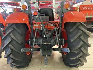 Kubota M 6040 Tractor 60HP 4WD Diesel Engine High Quality Farm Tractor Durable Agricultural <b>Machinery</b> Field Work Equipment - Product Image 4