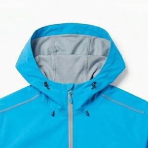 Nouvel ensemble coupe-vent en nylon pour homme avec logo personnalisé, respirant, survêtement à capuche et short, idéal pour l'entraînement sportif et le jogging - Product Image 6