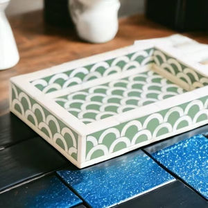 Plateau de service Art Déco en bois fait main en Inde pour gâteaux et bonbons, idéal pour la décoration intérieure - Product Image 1