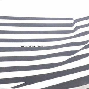 โต๊ะข้างสไตล์โมเดิร์น ลายขาวดำ ดีไซน์ทำมือไม่ซ้ำใคร ปรับแต่งได้ เฟอร์นิเจอร์เสริมสำหรับห้องนั่งเล่น - Product Image 3