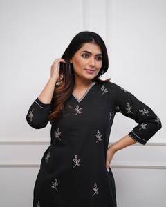 Conjunto Étnico de Dos Piezas Bordado en Rayón Slub para Mujer, Top y Pantalón, Elegante Conjunto Kurti, Túnica de 45 Pulgadas de Largo, Color Azul - Product Image 6