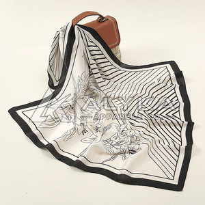 Bandana de luxe personnalisé 100% soie avec faible MOQ et production rapide pour les voyages, les tenues décontractées, une utilisation respirante et athlétique, unisexe - Product Image 4